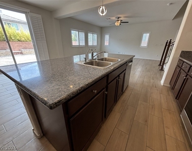 5582 Sancho Throne Road - Photo Thumbnail 14