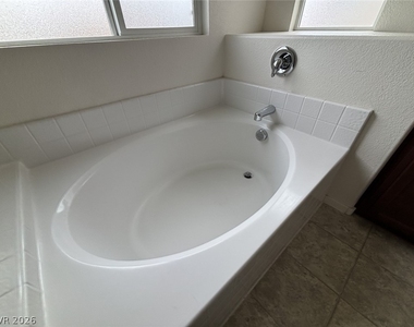5582 Sancho Throne Road - Photo Thumbnail 39