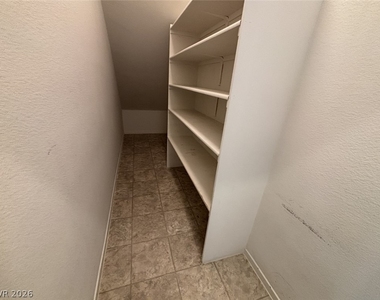 5582 Sancho Throne Road - Photo Thumbnail 17