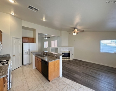 9450 Hanta Avenue - Photo Thumbnail 7