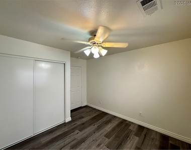 9450 Hanta Avenue - Photo Thumbnail 16
