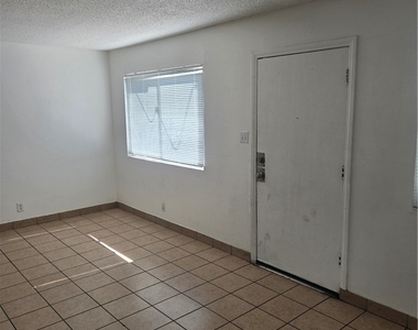 537 Calcaterra Circle - Photo Thumbnail 6