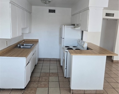 537 Calcaterra Circle - Photo Thumbnail 3