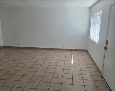 537 Calcaterra Circle - Photo Thumbnail 4