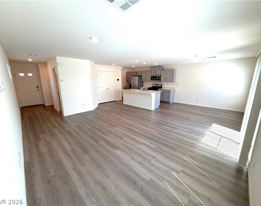 5646 Mesa Sedona Street - Photo Thumbnail 7