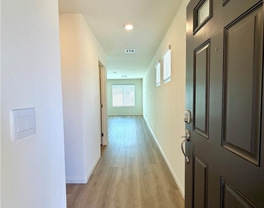 5646 Mesa Sedona Street - Photo Thumbnail 4