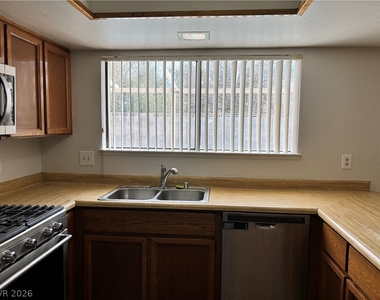 1021 Pagosa Way - Photo Thumbnail 8