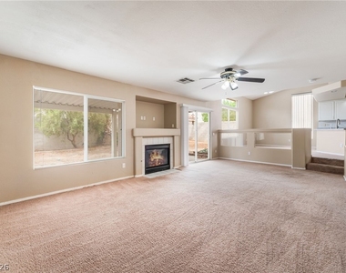 8725 Autumn Valley Avenue - Photo Thumbnail 11
