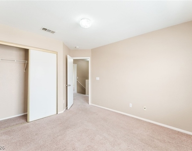 8725 Autumn Valley Avenue - Photo Thumbnail 27