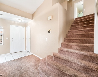 8725 Autumn Valley Avenue - Photo Thumbnail 2