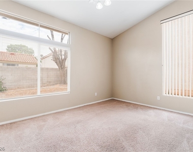 8725 Autumn Valley Avenue - Photo Thumbnail 15