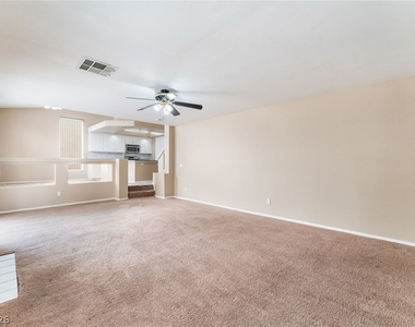 8725 Autumn Valley Avenue - Photo Thumbnail 12
