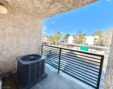 480 Elm Drive - Photo Thumbnail 16