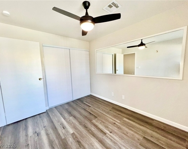480 Elm Drive - Photo Thumbnail 14