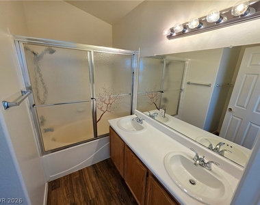 1154 Point Success Avenue - Photo Thumbnail 16