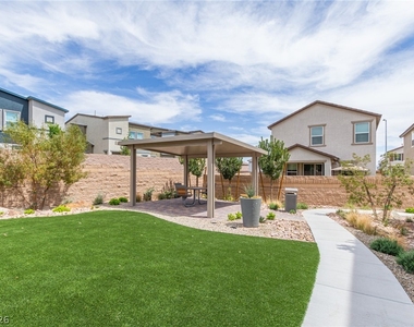 10212 Starlit Canyon Court - Photo Thumbnail 32