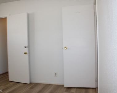 1212a Phillips Avenue - Photo Thumbnail 4