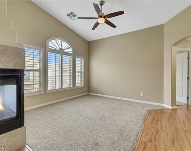 9982 Aspen Rose Street - Photo Thumbnail 7