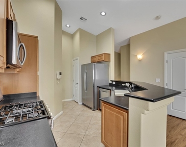 9982 Aspen Rose Street - Photo Thumbnail 5