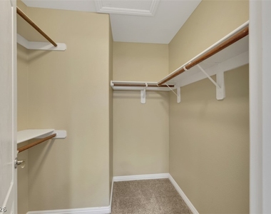 9982 Aspen Rose Street - Photo Thumbnail 17