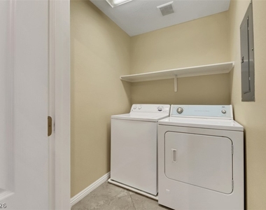 9982 Aspen Rose Street - Photo Thumbnail 12