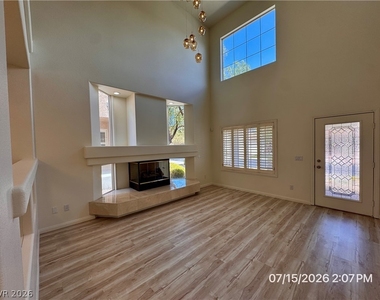 10921 Calcedonian Street - Photo Thumbnail 5