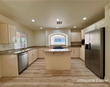 10921 Calcedonian Street - Photo Thumbnail 11