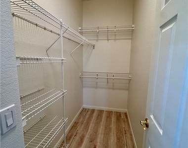 10921 Calcedonian Street - Photo Thumbnail 27
