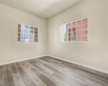 4730 Craig - Photo Thumbnail 20