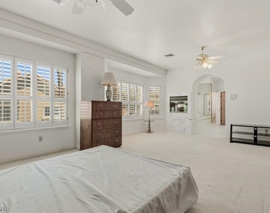 1888 Woodhaven Drive - Photo Thumbnail 33