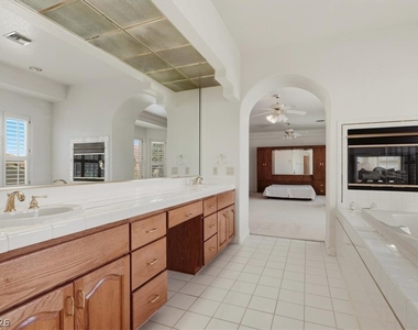 1888 Woodhaven Drive - Photo Thumbnail 37