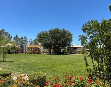 1888 Woodhaven Drive - Photo Thumbnail 66