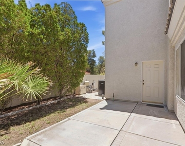 1888 Woodhaven Drive - Photo Thumbnail 54
