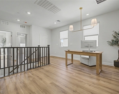 1575 Crested Eagle Street - Photo Thumbnail 29