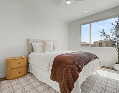 1575 Crested Eagle Street - Photo Thumbnail 26