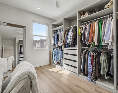 1575 Crested Eagle Street - Photo Thumbnail 23