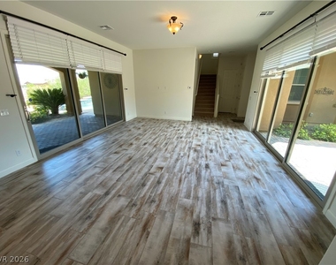 398 Pollino Peaks Street - Photo Thumbnail 2