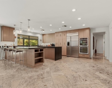 3007 La Mesa Drive - Photo Thumbnail 8