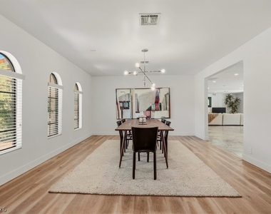 3007 La Mesa Drive - Photo Thumbnail 4