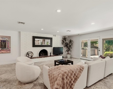 3007 La Mesa Drive - Photo Thumbnail 11