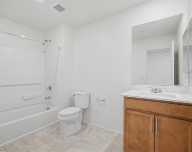2879 Cabrillo Terrace Street - Photo Thumbnail 14