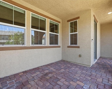2879 Cabrillo Terrace Street - Photo Thumbnail 1
