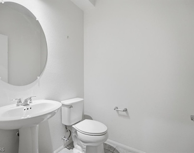 2879 Cabrillo Terrace Street - Photo Thumbnail 9