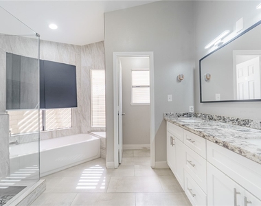 8517 Soneto Lane - Photo Thumbnail 7