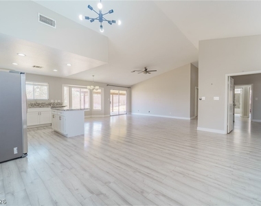 8517 Soneto Lane - Photo Thumbnail 4