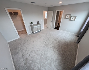 10795 Gentle Crest Avenue - Photo Thumbnail 13