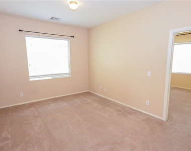 10624 Allegrini Drive - Photo Thumbnail 14