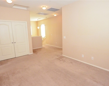 10624 Allegrini Drive - Photo Thumbnail 12