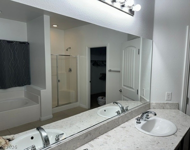 9242 Wittig Avenue - Photo Thumbnail 5