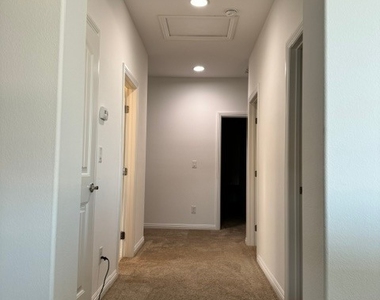 9242 Wittig Avenue - Photo Thumbnail 6